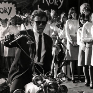 Photo iconique en noir et blanc de Michael Caine dans le film 