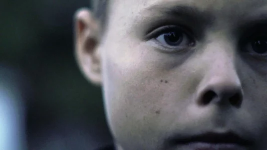 Zoom sur la moitié gauche du visage d'un enfant extrait du documentaire Arte : 